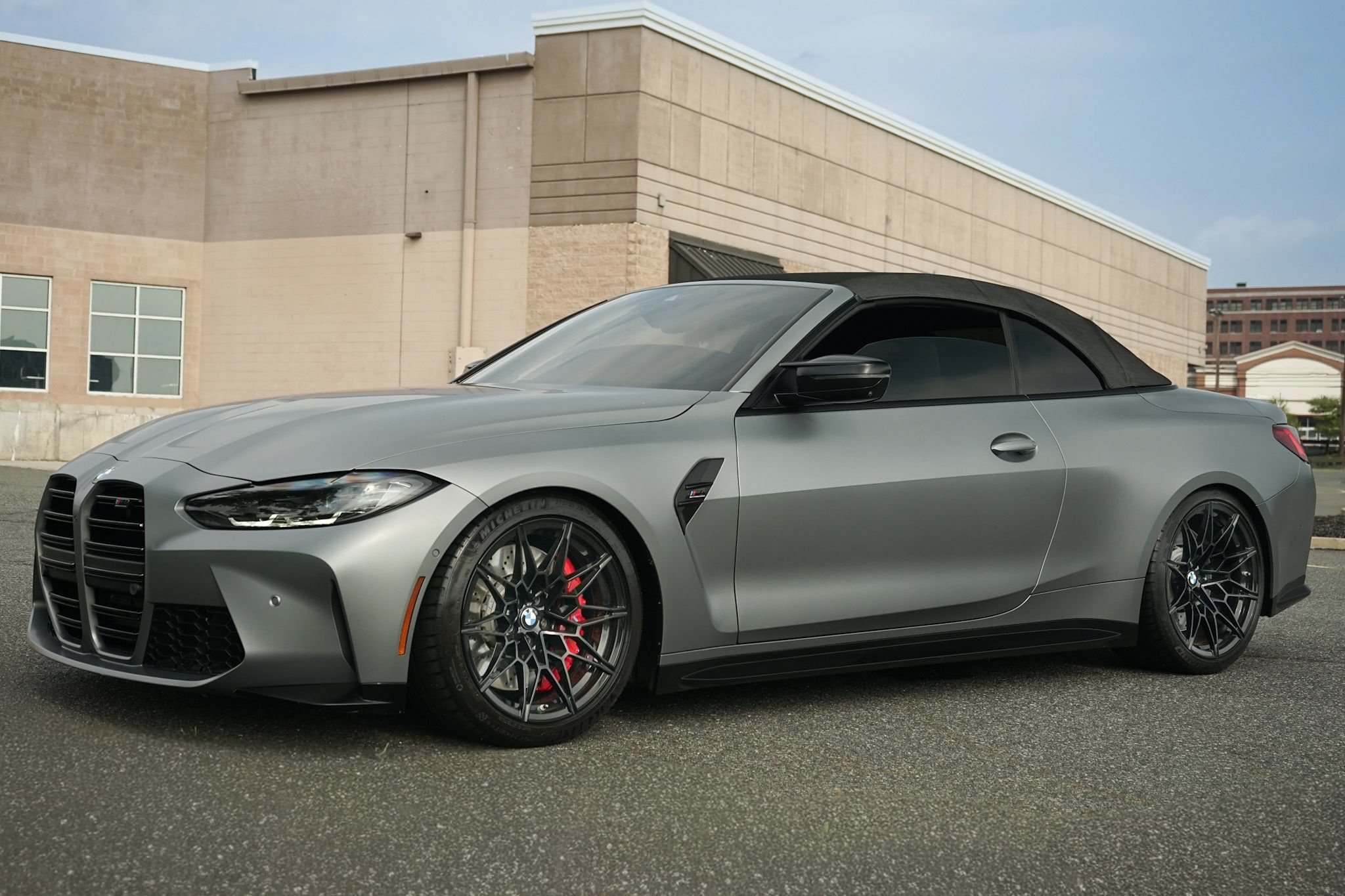 Used 2022 BMW M4 xDrive Competition w/ Executive Package AWD/4WD image 3