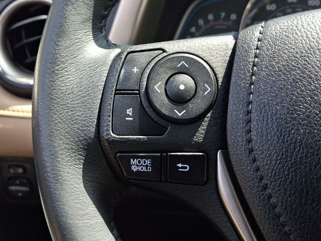 Used 2014 Toyota RAV4 Limited AWD/4WD image 22