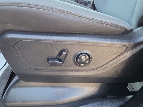 Used 2019 RAM 1500 Big Horn AWD/4WD image 25