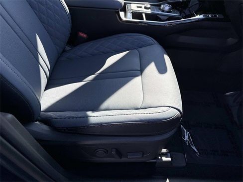 Used 2025 Kia Sorento SX Prestige image 10