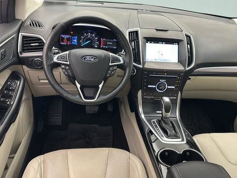 Used 2016 Ford Edge Titanium w/ Equipment Group 302A AWD/4WD image 13