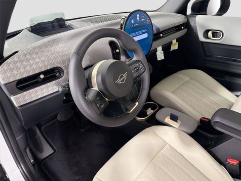 New 2026 MINI Cooper 2-Door Hardtop FWD image 9