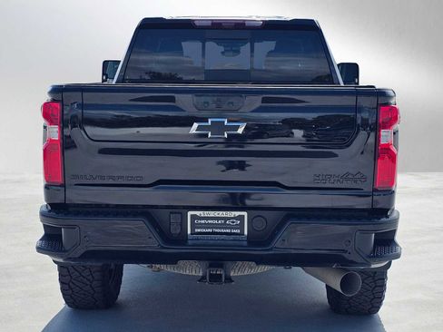 Used 2024 Chevrolet Silverado 2500 High Country w/ High Country Premium Package AWD/4WD image 4