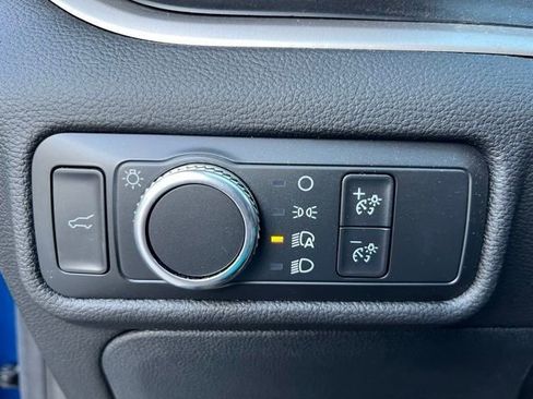 Used 2022 Ford Explorer XLT w/ Equipment Group 202A AWD/4WD image 15