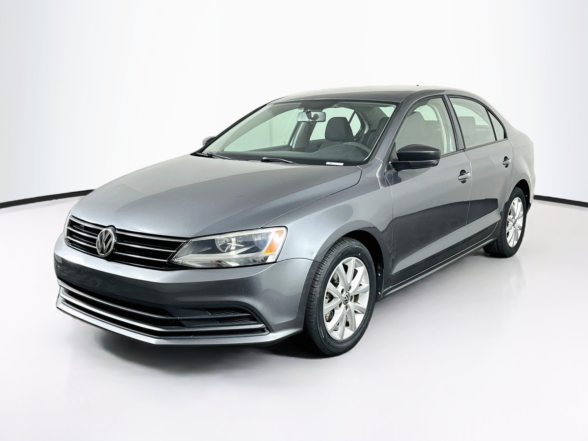 Used 2015 Volkswagen Jetta SE FWD image 3