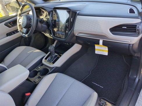 Certified 2025 Subaru Forester Premium image 10