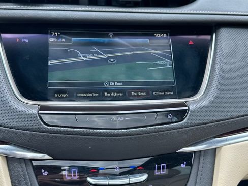 Used 2019 Cadillac XT5 Luxury w/ Advanced Security Package FWD image 15