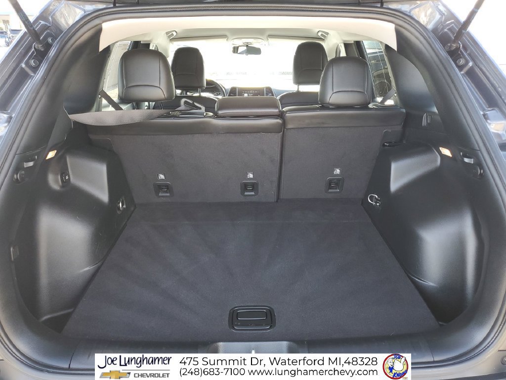 Used 2020 Jeep Cherokee Latitude Plus w/ Cold Weather Group AWD/4WD image 25