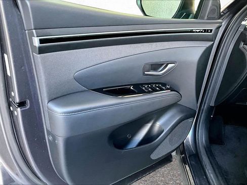 Used 2022 Hyundai Tucson Limited FWD image 18