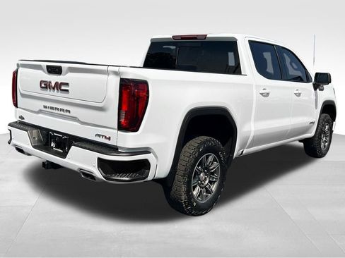 Used 2024 GMC Sierra 1500 AT4 w/ AT4 Preferred Package image 8
