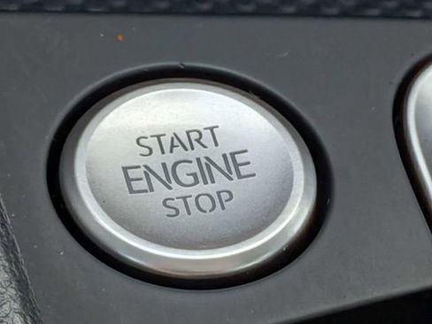 Certified 2023 Volkswagen Jetta SE FWD image 37