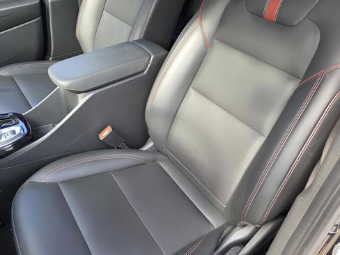 Used 2024 Chevrolet Trax RS image 35