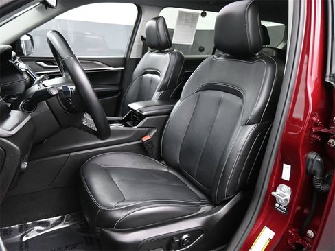 Used 2021 Jeep Grand Cherokee L Limited image 22