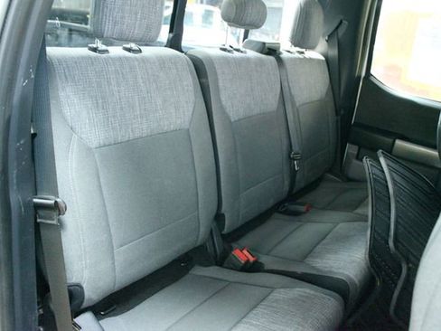 Used 2021 Ford F150 XLT image 9