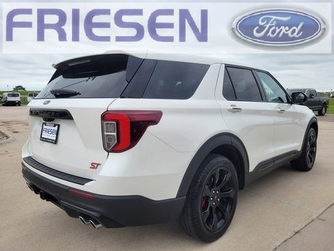 Used 2022 Ford Explorer ST w/ ST Street Pack image 7