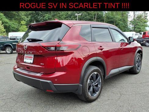 Used 2025 Nissan Rogue SV AWD/4WD image 6