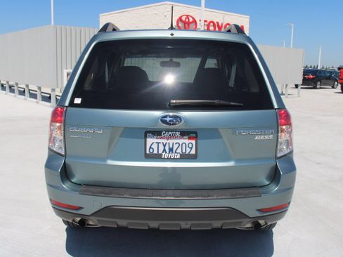 Used 2012 Subaru Forester 2.5X Premium w/ All-Weather Pkg AWD/4WD image 4