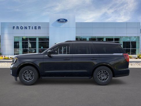 New 2026 Ford Expedition Active image 3