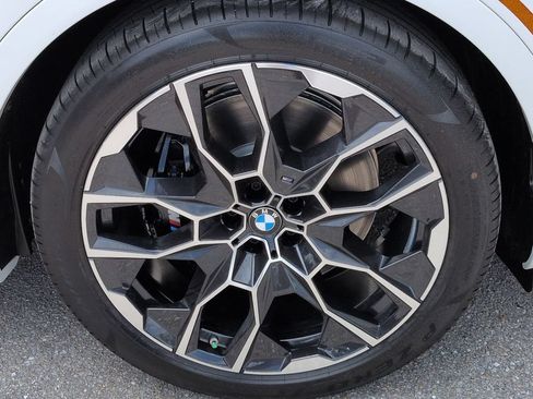 New 2027 BMW X7 xDrive40i w/ M Sport Package AWD/4WD image 11