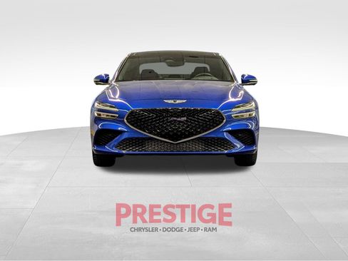 Used 2022 Genesis G70 3.3T RWD image 3