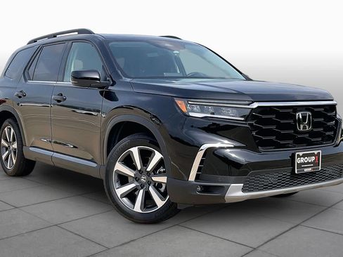 Used 2023 Honda Pilot Touring image 3