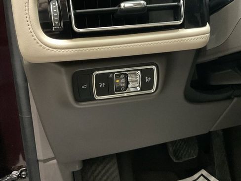 Used 2023 Lincoln Aviator 2WD w/ Premium Package image 8