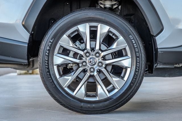 Used 2021 Toyota RAV4 XLE Premium FWD image 15