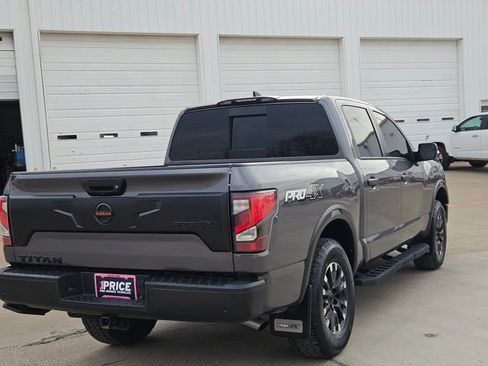Used 2022 Nissan Titan PRO-4X w/ Pro-4x Convenience Package image 5