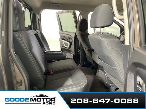 Used 2019 Nissan Titan SV AWD/4WD image 22