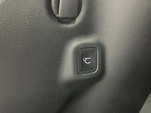 New 2026 Jeep Compass Trailhawk w/ Sun, Sound & Navigation Group image 16