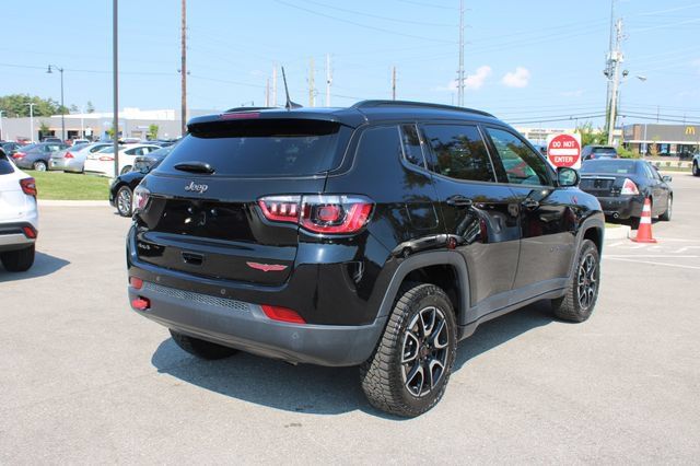 Used 2025 Jeep Compass Trailhawk AWD/4WD image 41