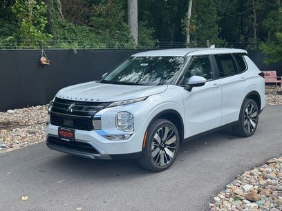 New 2025 Mitsubishi Outlander SE