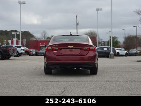 Used 2018 Chevrolet Malibu LT w/ Leather Package image 6