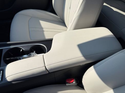 New 2025 Hyundai Sonata Limited image 14