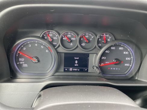 Used 2021 Chevrolet Silverado 1500 Custom image 16