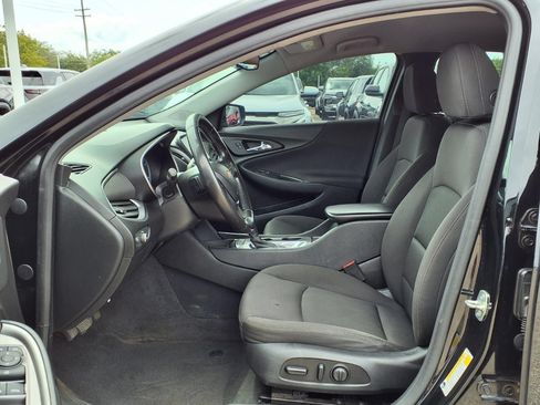 Used 2020 Chevrolet Malibu RS FWD image 17