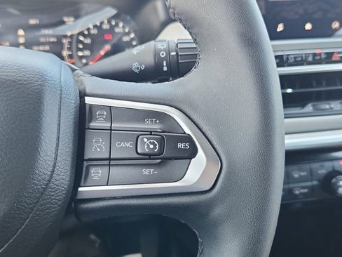 Used 2025 Jeep Compass Limited AWD/4WD image 22