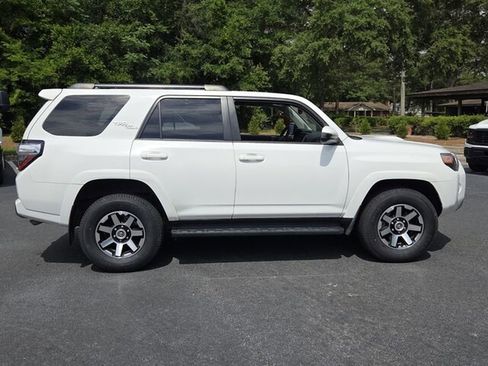 Used 2022 Toyota 4Runner TRD Off-Road AWD/4WD image 15
