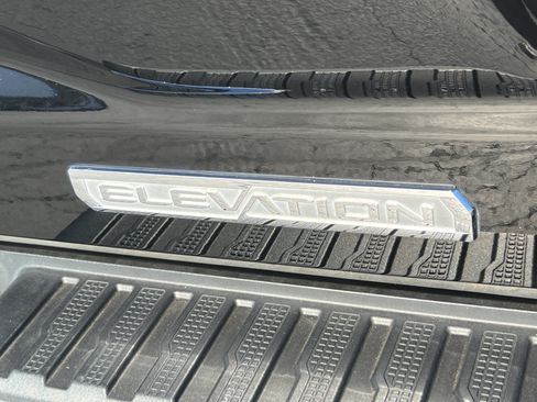Used 2023 GMC Sierra 1500 Elevation AWD/4WD image 9