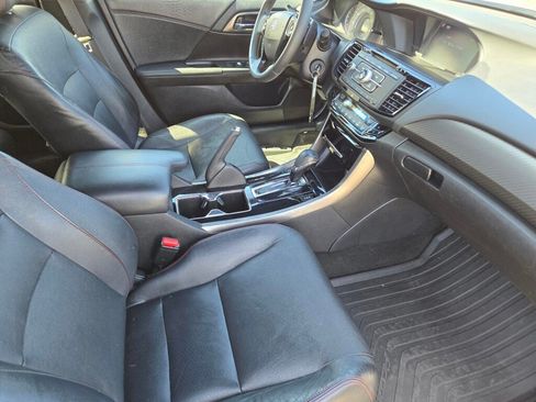 Certified 2017 Honda Accord Sport Special Edition image 20