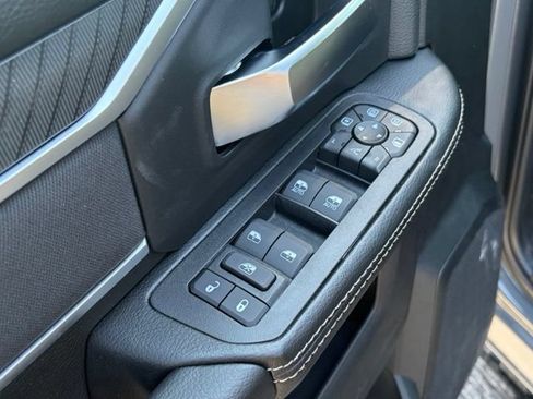 New 2026 RAM 2500 Big Horn AWD/4WD image 12