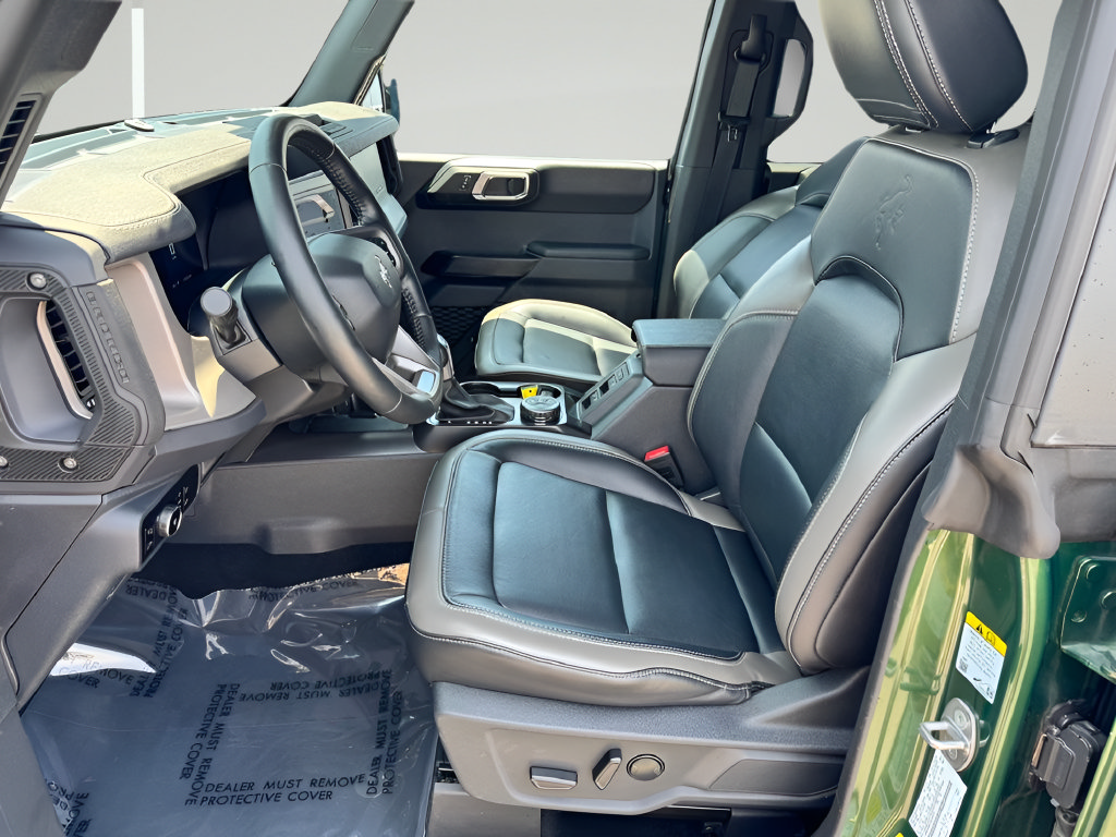 Used 2025 Ford Bronco Outer Banks AWD/4WD image 9