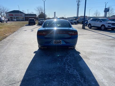 Used 2021 Dodge Charger SXT w/ Leather Interior Group image 6