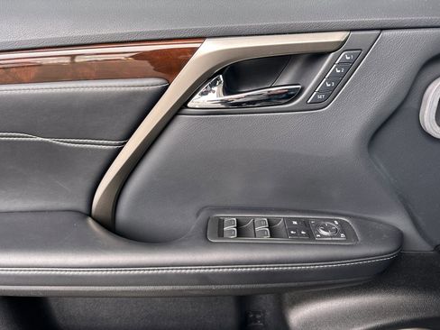 Used 2018 Lexus RX 450h AWD image 11