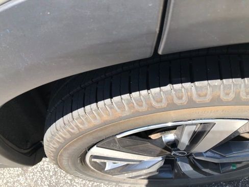 Certified 2022 Nissan Rogue Platinum w/ Head-Up Display Package image 8