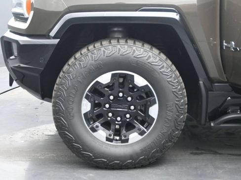 Used 2024 GMC Hummer EV 3X w/ Extreme Off-Road Package AWD/4WD image 37