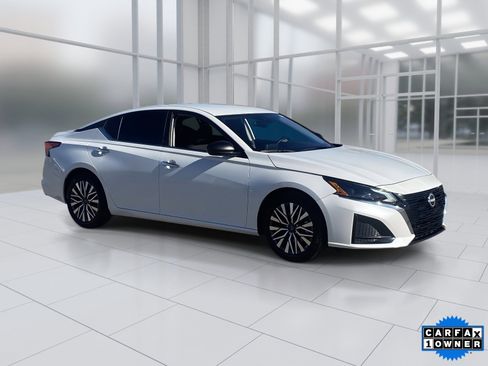 Certified 2024 Nissan Altima 2.5 SV image 8