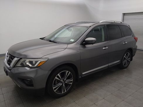 Used 2017 Nissan Pathfinder Platinum w/ Cargo Package FWD image 2