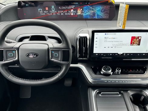 New 2026 Ford Expedition Max Platinum w/ Stealth Performance Package AWD/4WD image 13