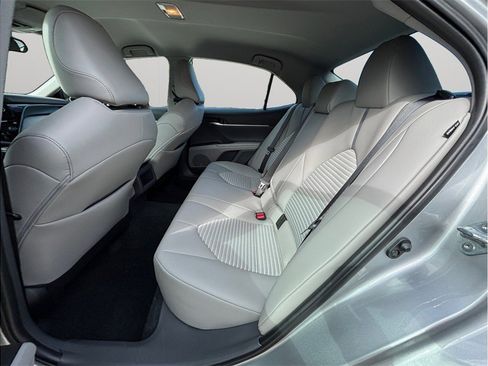 Used 2023 Toyota Camry SE image 31